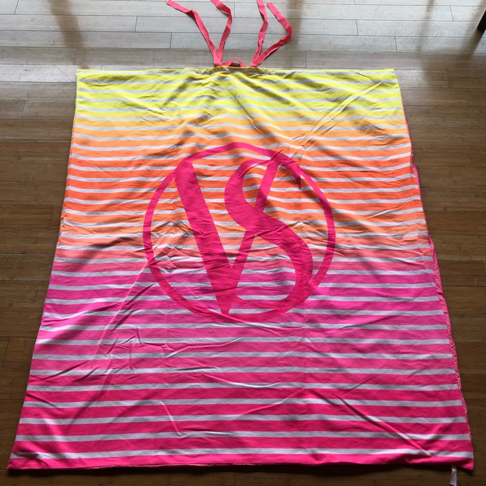 Victoria’s Secret beach mat